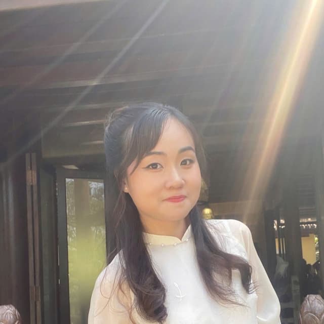 Anh Thu "Mia" Ho